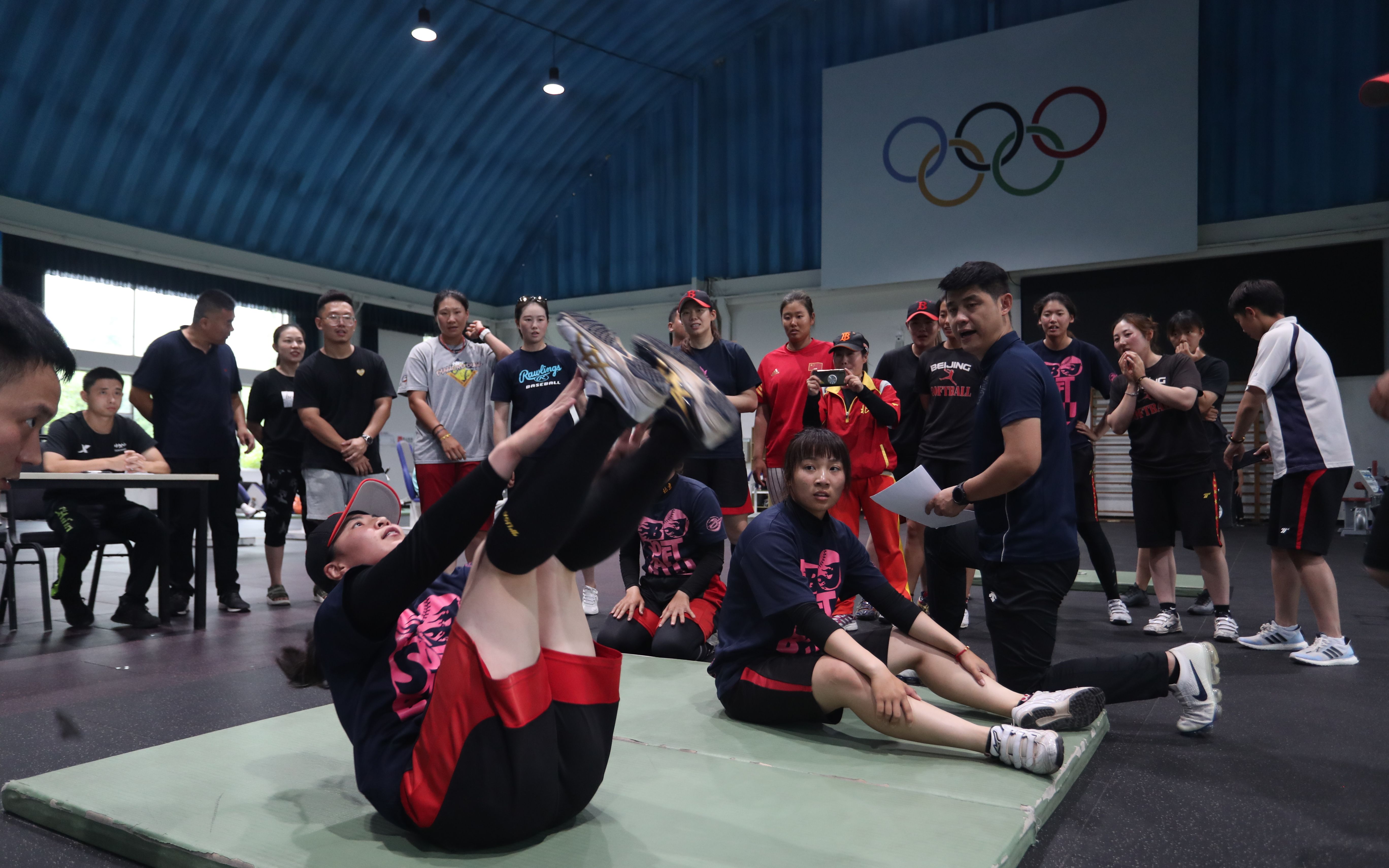 包含今晚体能课后；孟菲斯灰熊回应争议备战意大利杯；媒体盛赞；团队化学反应显著的词条