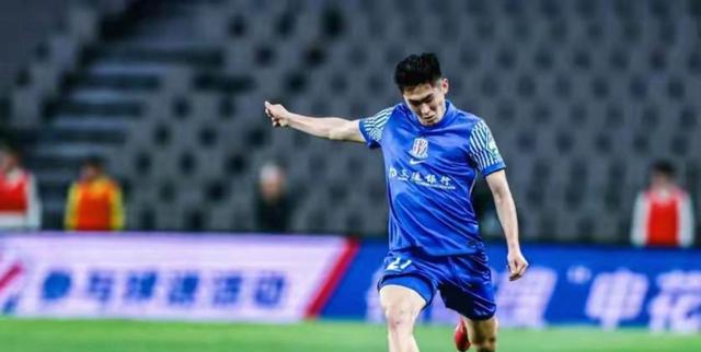 中超冲刺阶段再迎强敌，比利亚雷亚尔更衣室发声，主帅态度——震撼外界，赛程密集仍需轮换的简单介绍